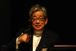 対談中の大江健三郎氏