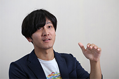 菅野氏