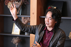 吉田氏