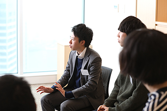 座談会の様子2