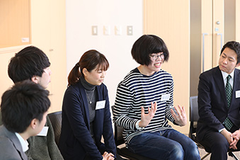 座談会の様子