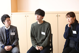 座談会の様子