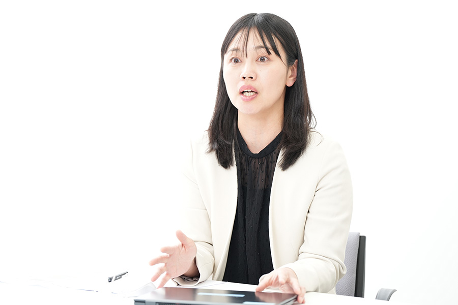 説明しているなかむらさんの様子